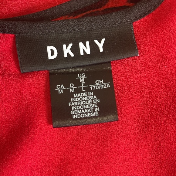 DKNY Animal Print ,Long-sleeved blouse with ruffles on the cuffs ,NWOT - Picture 7 of 9